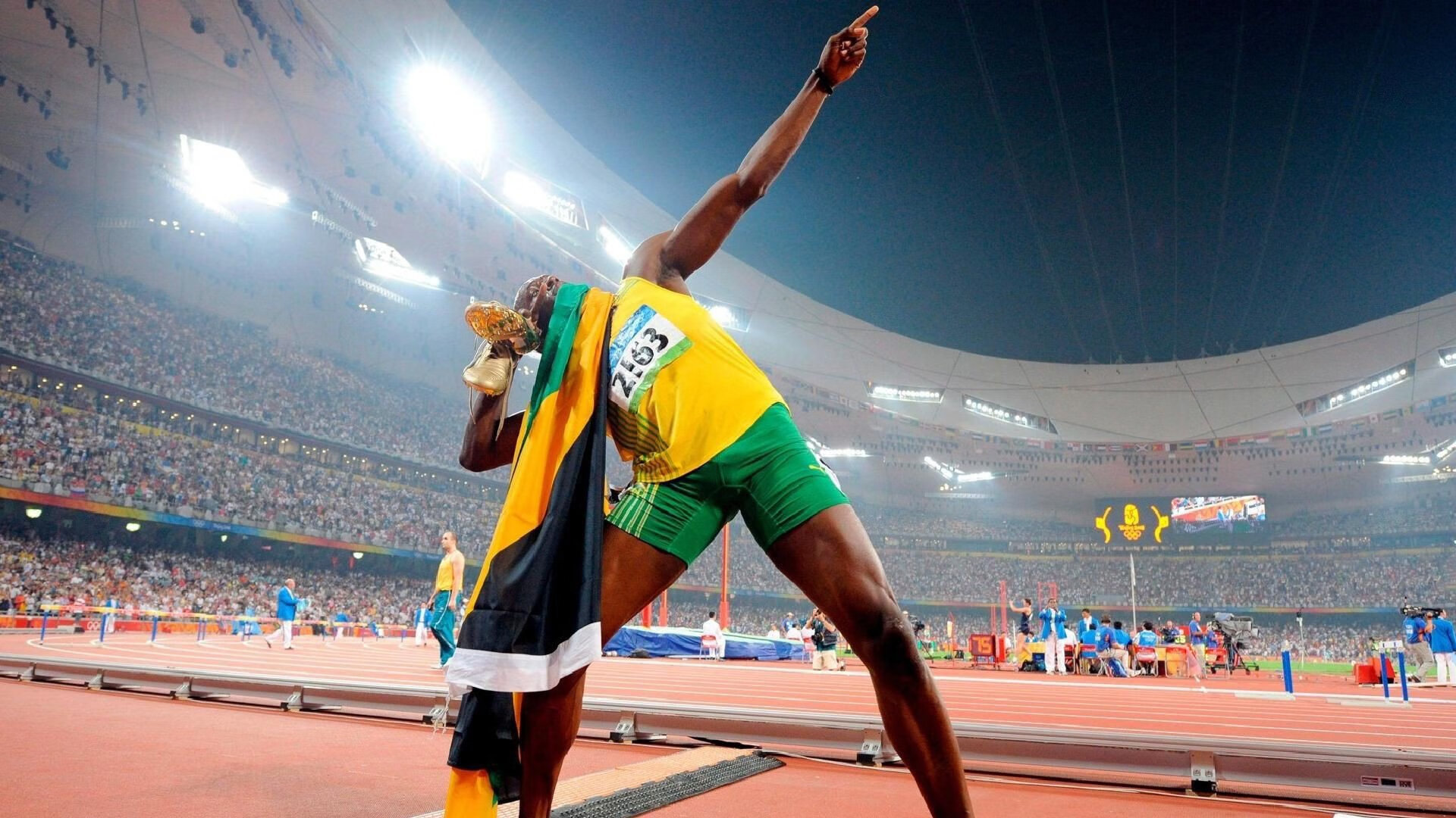 朗斯积极轮换保障整体体能储备