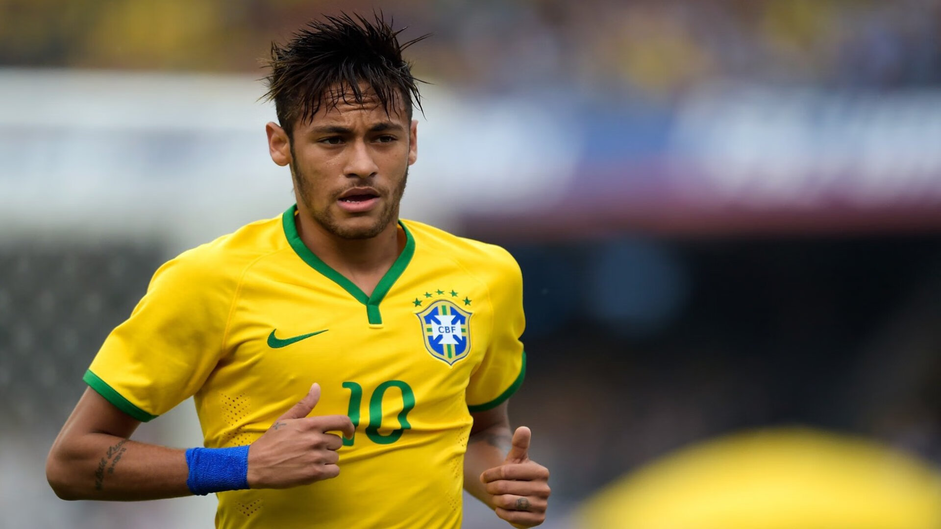 拉恩:全黑队外线闪电,突破对方防线犹如风驰电掣,拉恩卡在哪