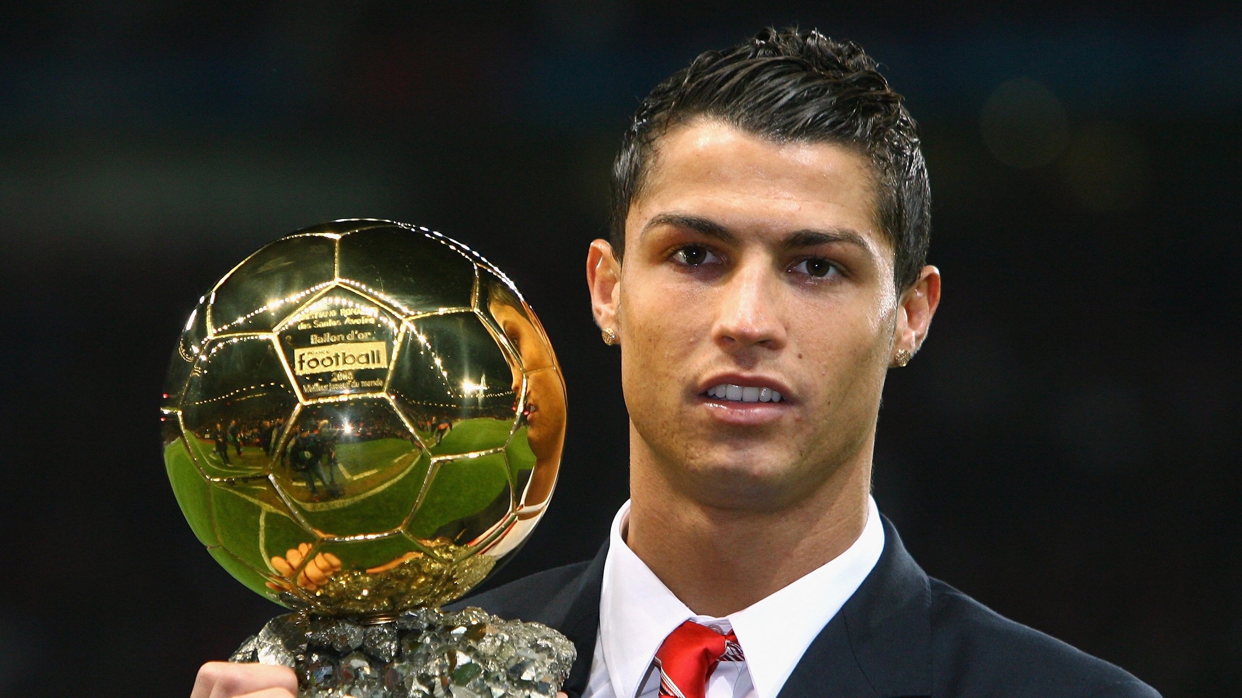 职业联赛裁判选拔机制优化推动执裁标准统一与透明,裁判员执裁规范