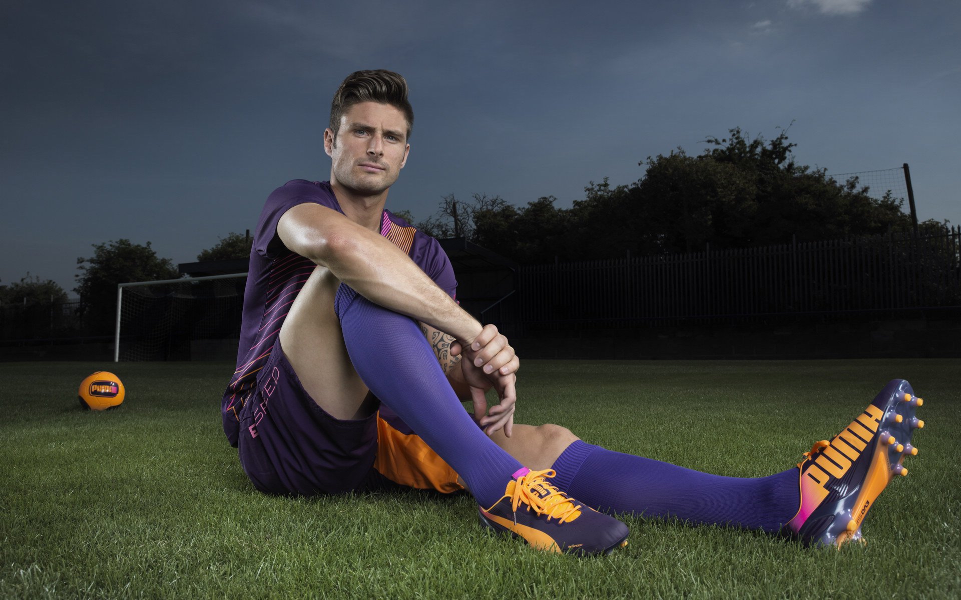 英超疯狂脚球:攻势凌厉让人窒息,英超read