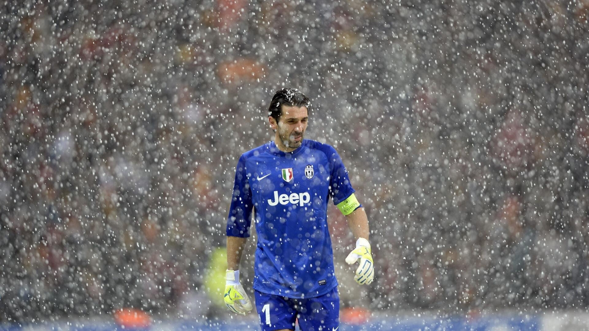 ac米兰中文官网-36岁丁俊晖现状：身家过亿却常住国外，大龄富二代妻子气质绝佳