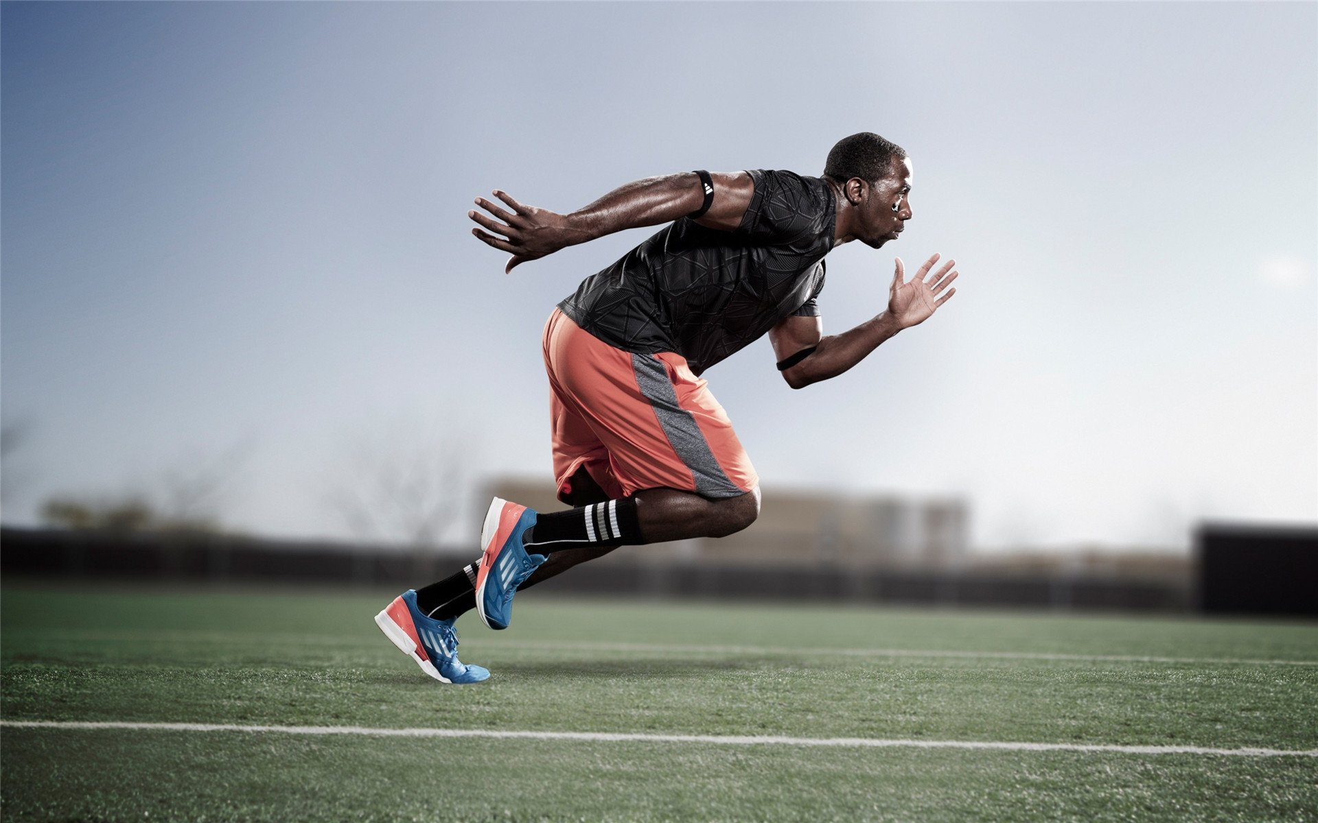 ac米兰电竞-冬季两项世界杯赛场风雪考验运动员体能，冬天举办世界杯